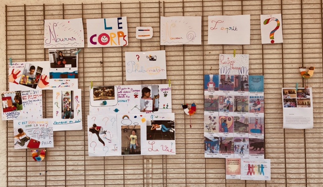 Panneau de l'exposition Nourrir le corps et l'esprit à la kermesse de l'école de Lunan en juin 2024.